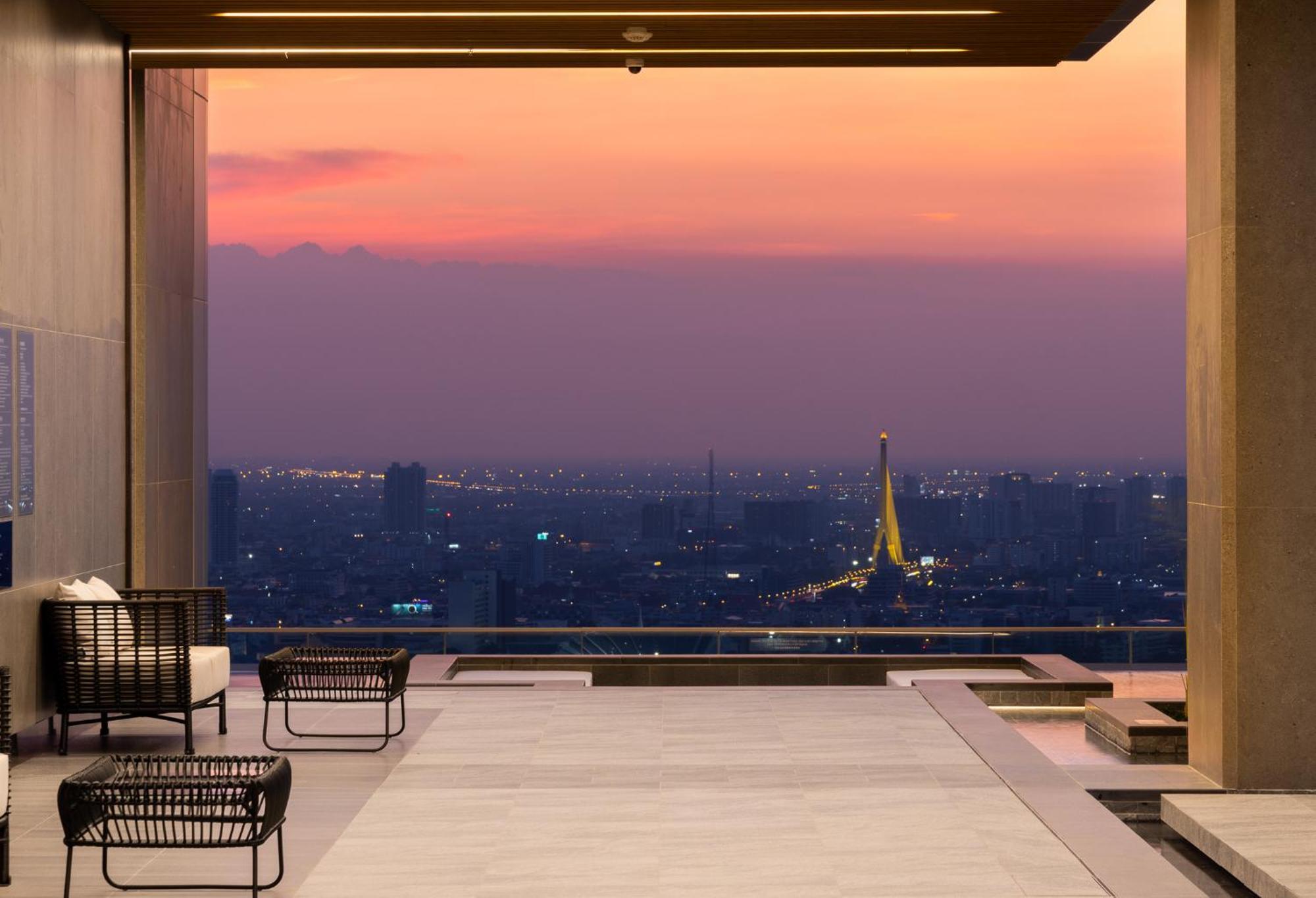 Eastin Grand Hotel Phayathai 방콕 외부 사진 View from the rooftop