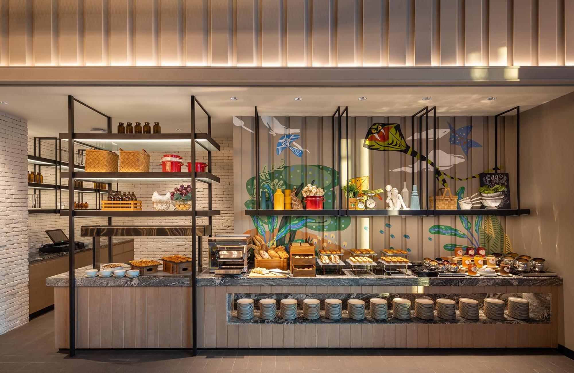 Eastin Grand Hotel Phayathai 방콕 외부 사진 The buffet at the hotel