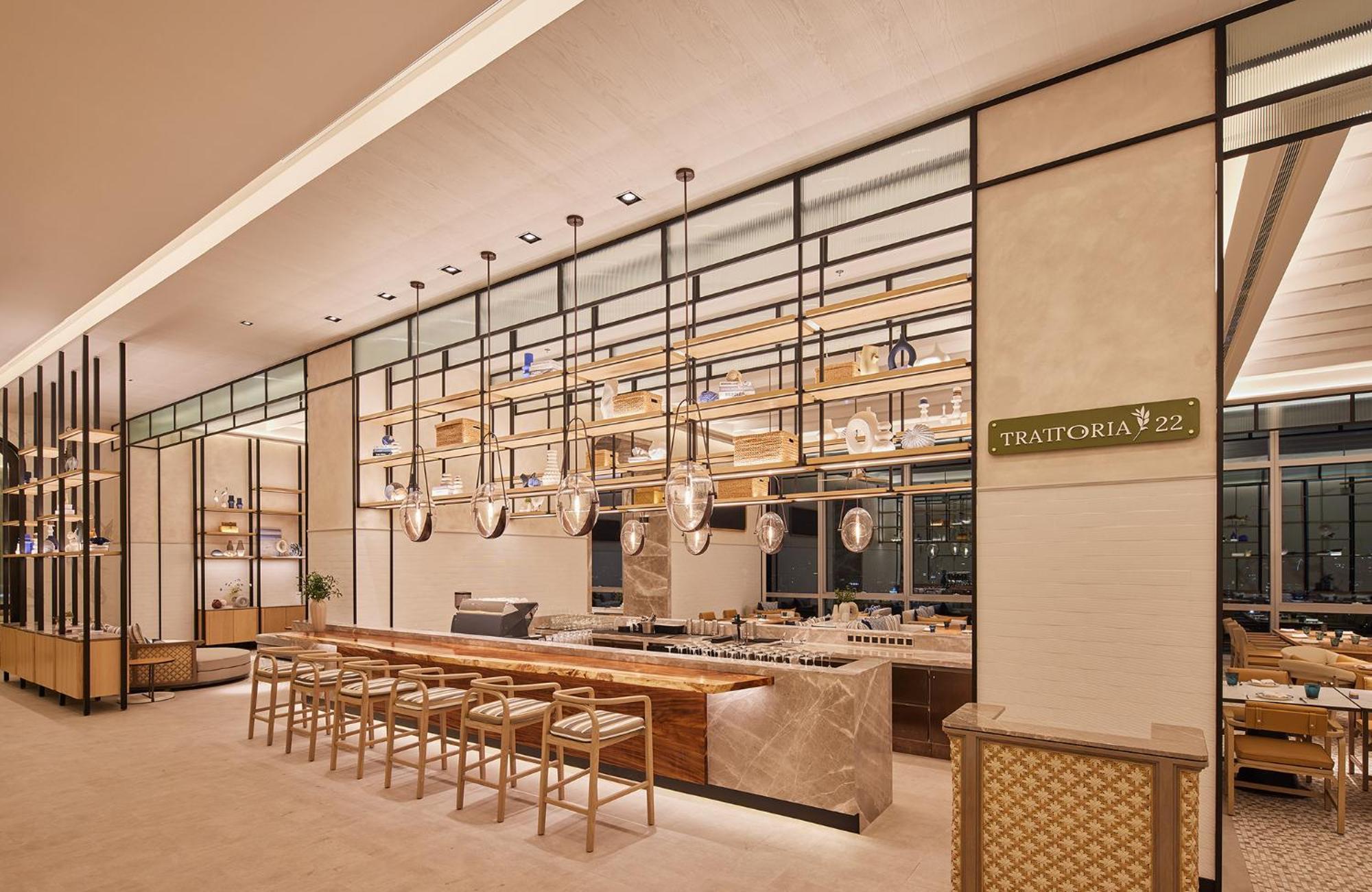 Eastin Grand Hotel Phayathai 방콕 외부 사진 The Kitchen Table