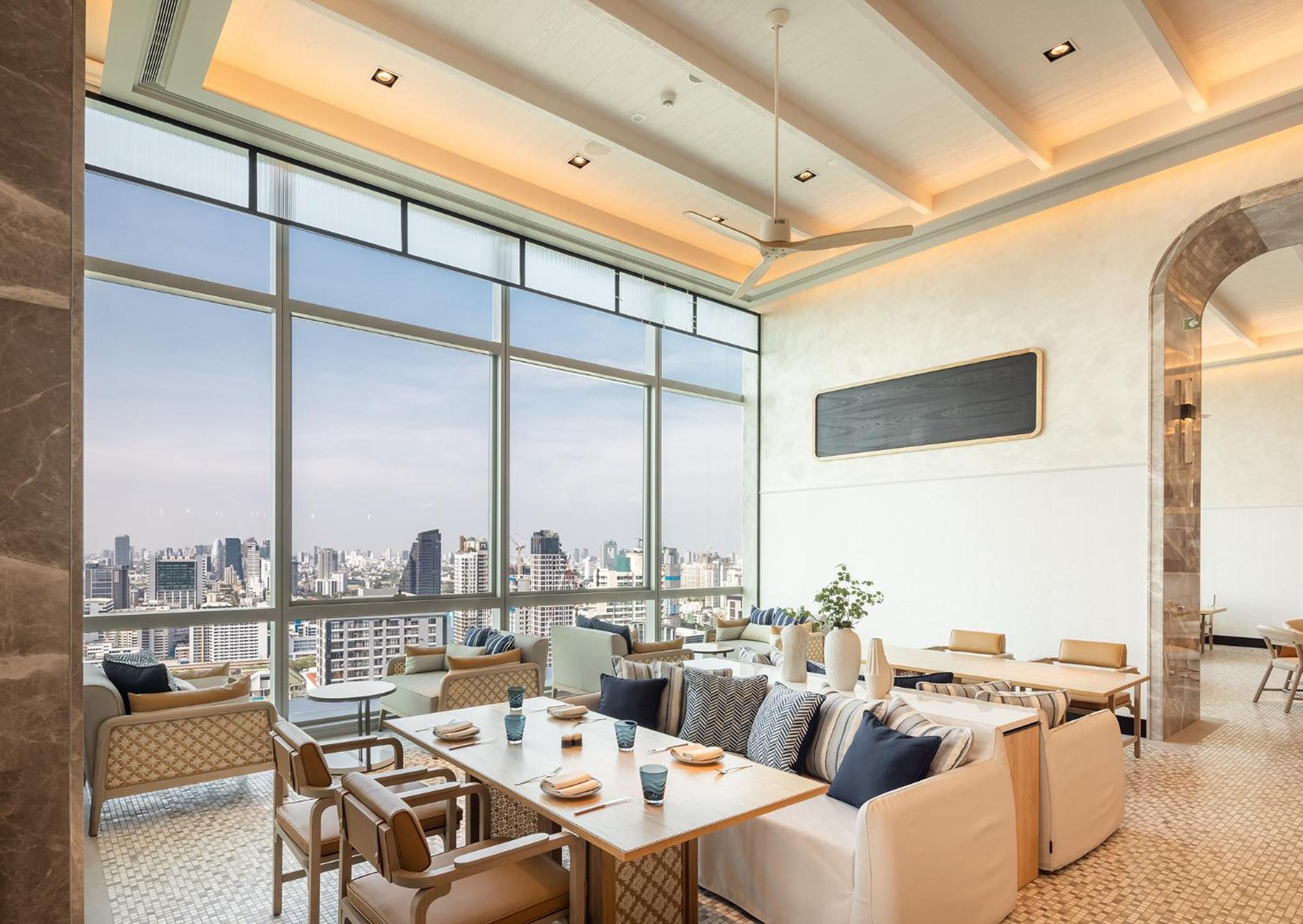 Eastin Grand Hotel Phayathai 방콕 외부 사진 The Club at U Sathorn